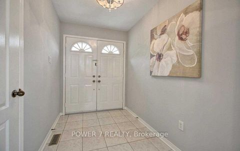 Photo 1 at 85 Queensway Drive, Rouge Woods, Richmond Hill