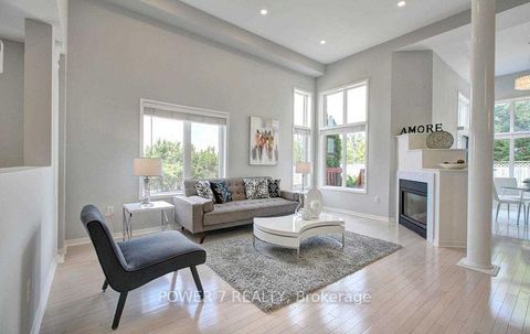Photo 2 at 85 Queensway Drive, Rouge Woods, Richmond Hill