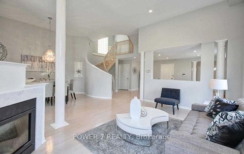 Photo 3 at 85 Queensway Drive, Rouge Woods, Richmond Hill