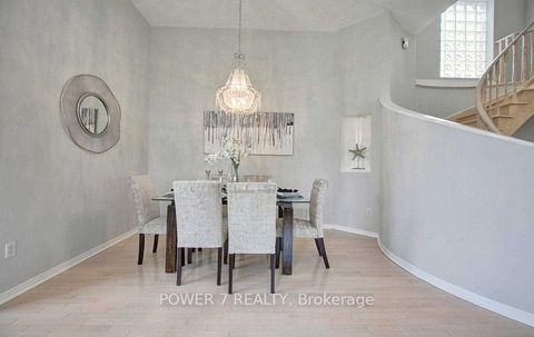 Photo 7 at 85 Queensway Drive, Rouge Woods, Richmond Hill