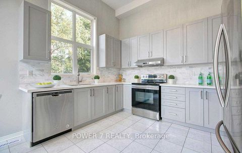 Photo 12 at 85 Queensway Drive, Rouge Woods, Richmond Hill