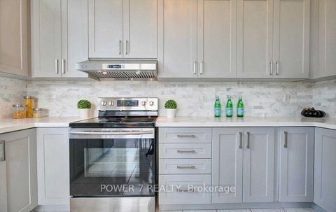 Photo 14 at 85 Queensway Drive, Rouge Woods, Richmond Hill