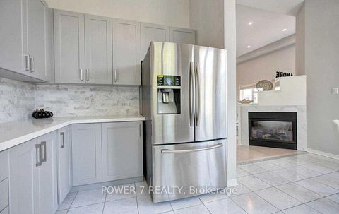 Photo 16 at 85 Queensway Drive, Rouge Woods, Richmond Hill