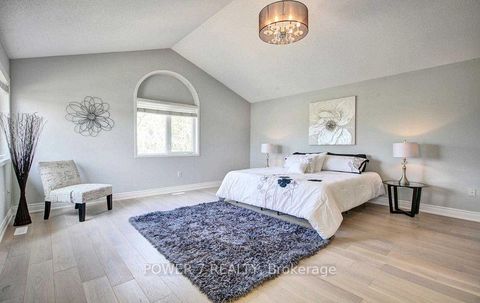 Photo 23 at 85 Queensway Drive, Rouge Woods, Richmond Hill