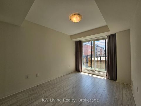 Photo 8 at 14 - 142 William Duncan Road, CFB, Toronto