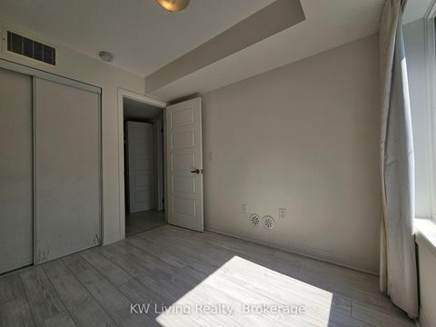 Photo 10 at 14 - 142 William Duncan Road, CFB, Toronto