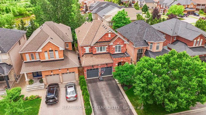 Photo 2 at 6 Silver Pond Drive, Georgetown, Halton Hills