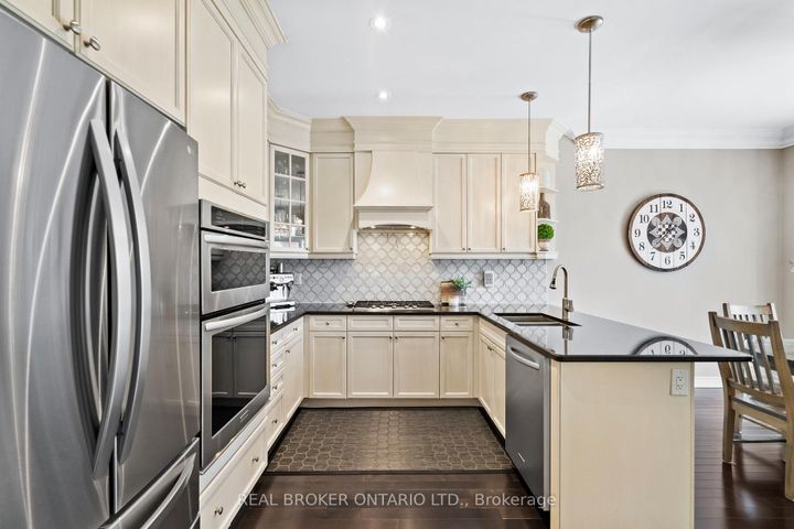 Photo 9 at 6 Silver Pond Drive, Georgetown, Halton Hills