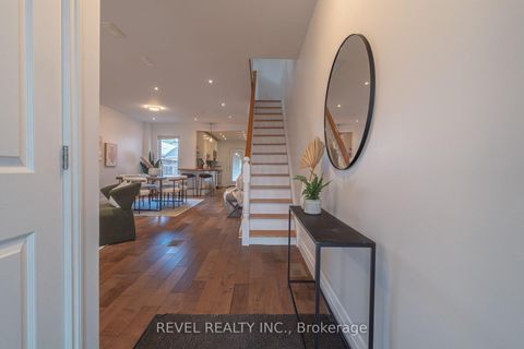 Photo 1 at 87 Earlscourt Ave Avenue S, Davenport, Toronto