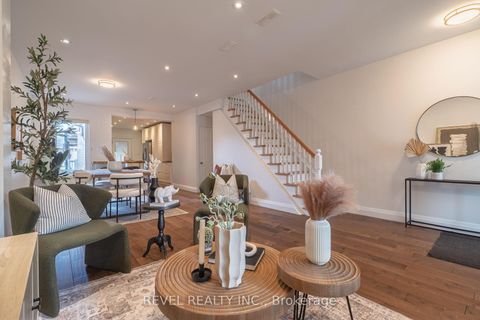 Photo 4 at 87 Earlscourt Ave Avenue S, Davenport, Toronto