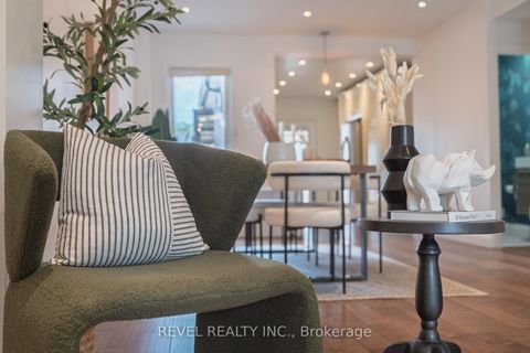 Photo 8 at 87 Earlscourt Ave Avenue S, Davenport, Toronto