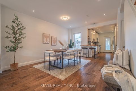 Photo 9 at 87 Earlscourt Ave Avenue S, Davenport, Toronto