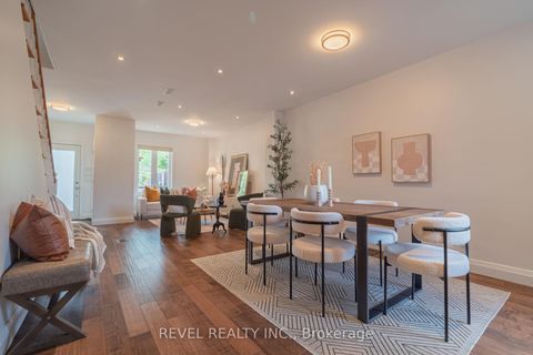 Photo 11 at 87 Earlscourt Ave Avenue S, Davenport, Toronto