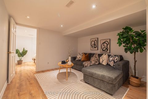 Photo 30 at 87 Earlscourt Ave Avenue S, Davenport, Toronto