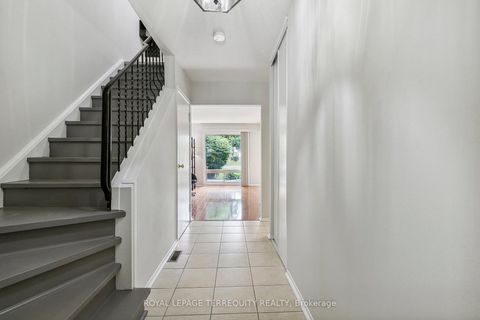 Photo 4 at 139 Huntingdale Boulevard, L'Amoreaux, Toronto