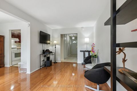 Photo 11 at 139 Huntingdale Boulevard, L'Amoreaux, Toronto
