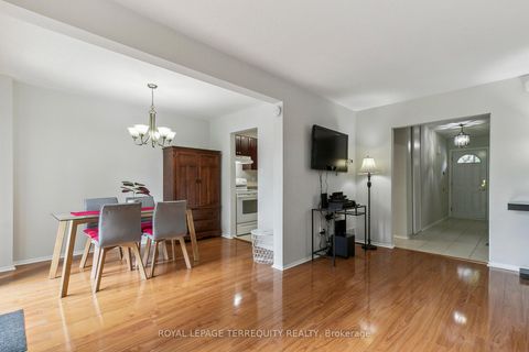 Photo 12 at 139 Huntingdale Boulevard, L'Amoreaux, Toronto