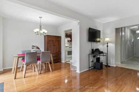 Photo 14 at 139 Huntingdale Boulevard, L'Amoreaux, Toronto