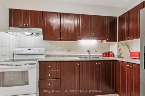 Photo 24 at 139 Huntingdale Boulevard, L'Amoreaux, Toronto