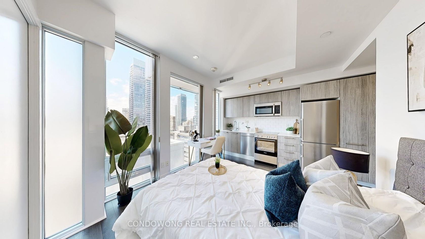 2610 - 28 Wellesley Street E, Yonge Corridor, Toronto 