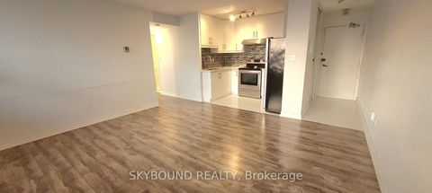 Photo 15 at 2417 - 40 Homewood Avenue, South St. James Town, Toronto