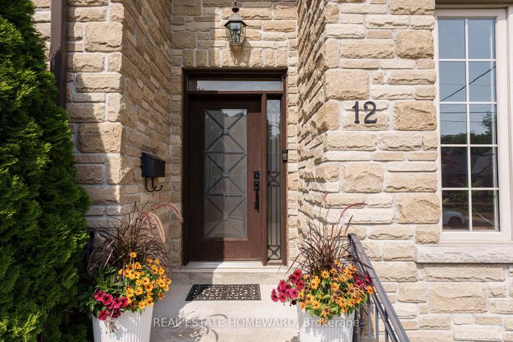 Photo 2 at 12 Anndale Road, Cliffside, Toronto