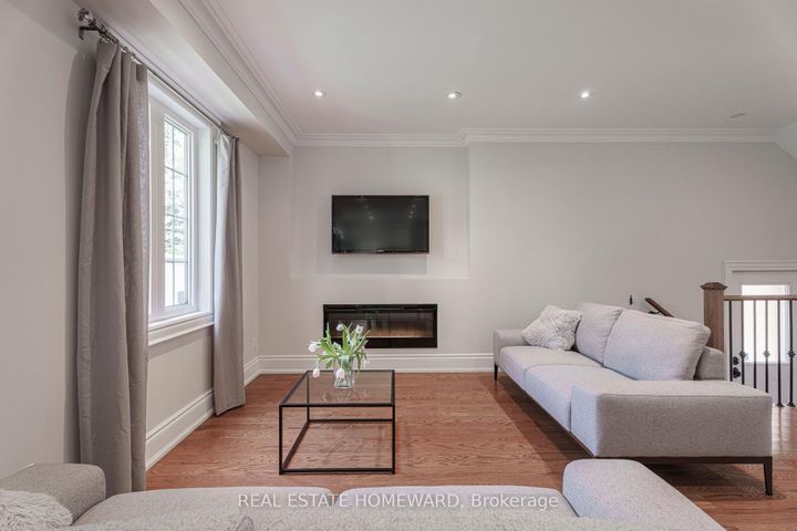 Photo 10 at 12 Anndale Road, Cliffside, Toronto