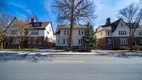 Photo 3 at 809-811 Duplex Avenue, Lawrence Park South, Toronto