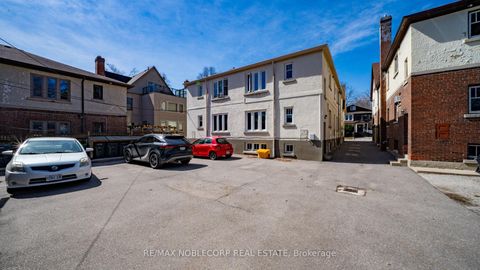 Photo 5 at 809-811 Duplex Avenue, Lawrence Park South, Toronto