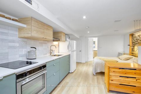 Photo 31 at 32 Bartlett Avenue, Junction, Toronto