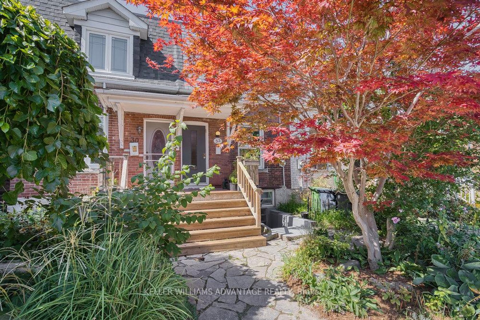 32 Bartlett Avenue, Junction, Toronto 