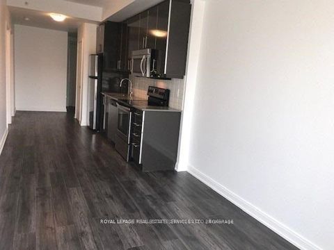 Photo 6 at 412 - 760 The Queensway, Queensway, Toronto