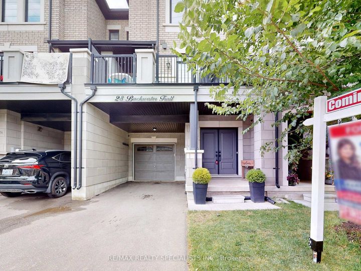 Photo 3 at 28 Backwater Trail, Northwest Brampton, Brampton