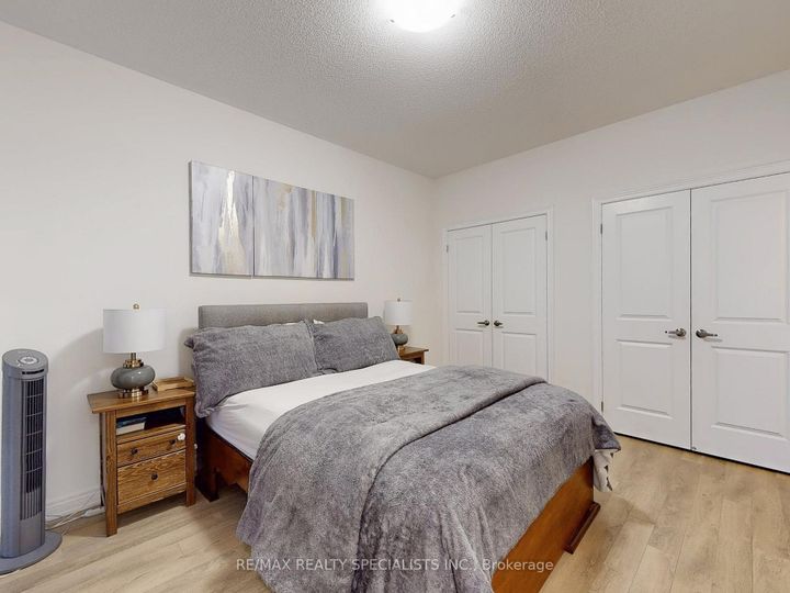 Photo 16 at 28 Backwater Trail, Northwest Brampton, Brampton