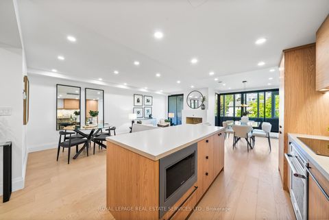 Photo 3 at 402 - 349 St.Clair Avenue W, Casa Loma, Toronto