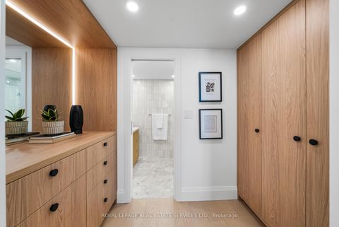 Photo 17 at 402 - 349 St.Clair Avenue W, Casa Loma, Toronto