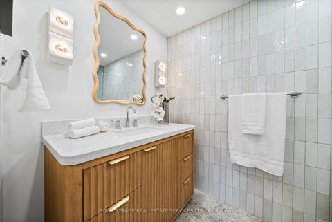 Photo 19 at 402 - 349 St.Clair Avenue W, Casa Loma, Toronto