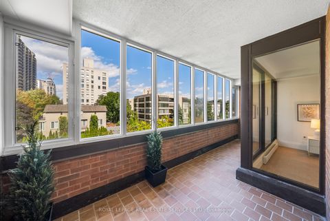 Photo 22 at 402 - 349 St.Clair Avenue W, Casa Loma, Toronto