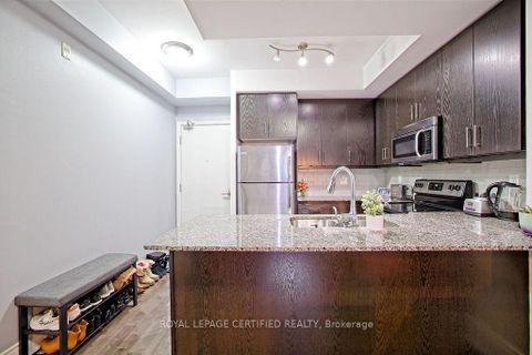 Photo 15 at 1021 - 15 James Finlay Way, CFB, Toronto