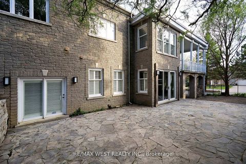 Photo 47 at 5 Humberview Drive, Islington Woods, Vaughan