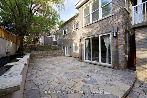 Photo 48 at 5 Humberview Drive, Islington Woods, Vaughan