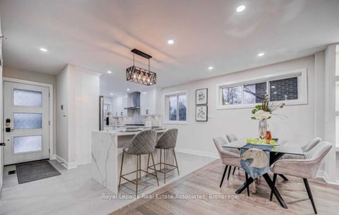 Photo 2 at 21 Davistow Crescent, Jamestown, Toronto