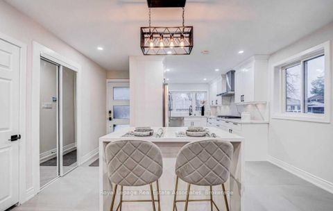 Photo 3 at 21 Davistow Crescent, Jamestown, Toronto