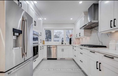 Photo 6 at 21 Davistow Crescent, Jamestown, Toronto