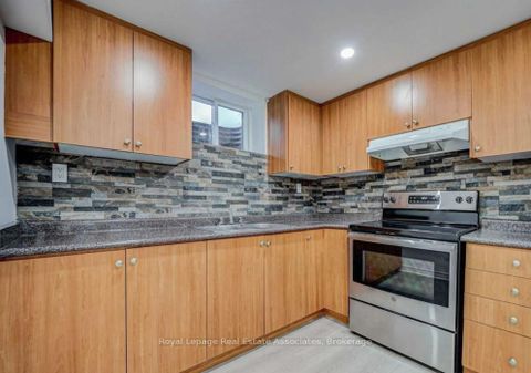 Photo 19 at 21 Davistow Crescent, Jamestown, Toronto