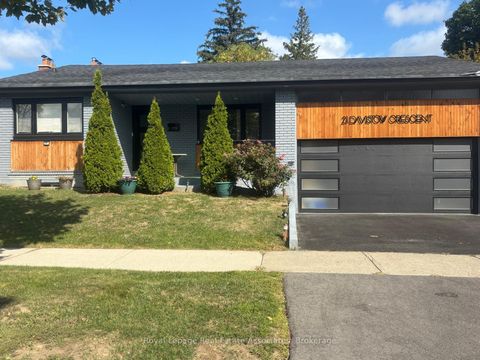 Photo 26 at 21 Davistow Crescent, Jamestown, Toronto
