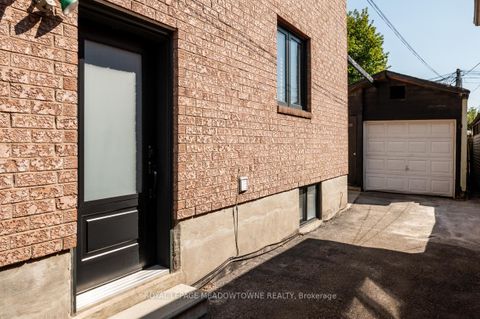 Photo 32 at 17 Kersdale Avenue, Eglinton West, Toronto