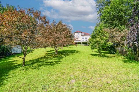 Photo 6 at 11 Thackeray Crescent, Letitia Heights, Barrie
