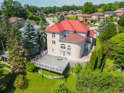 Photo 9 at 11 Thackeray Crescent, Letitia Heights, Barrie