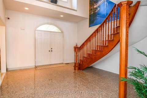 Photo 15 at 11 Thackeray Crescent, Letitia Heights, Barrie